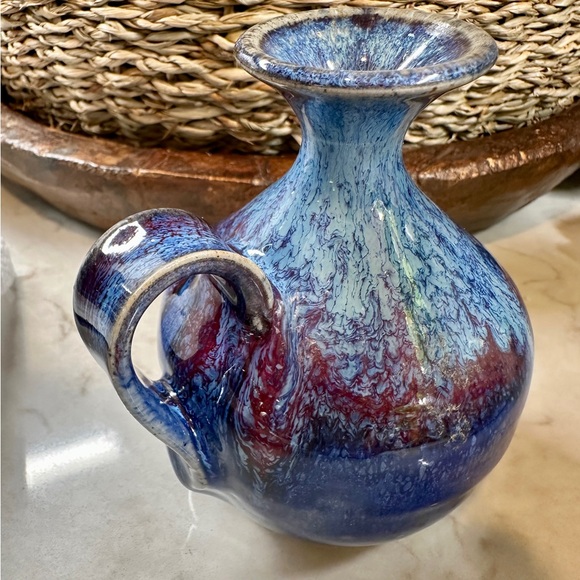 VINTAGE, SMALL STONEWARE POTTERY WITH BLUE GLAZE. FLAT SIDE HANDLE. - Picture 4 of 7